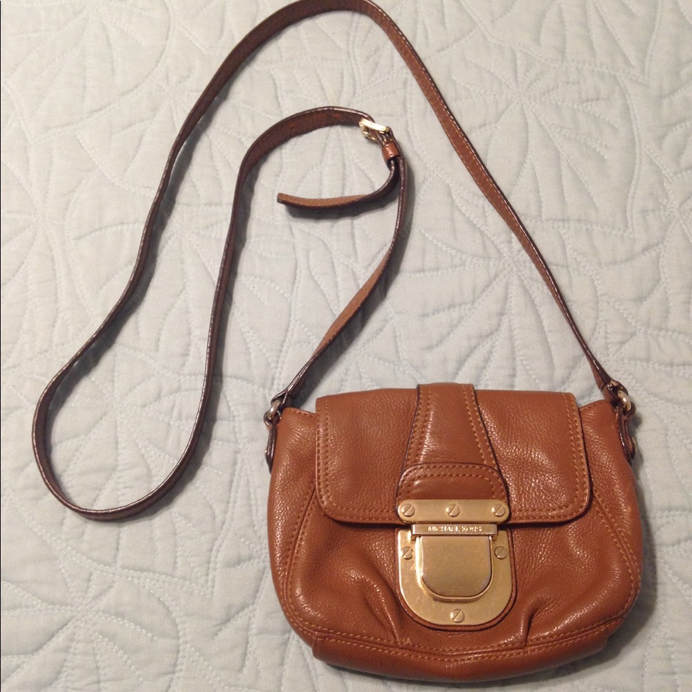 Michael Kors cross body purse